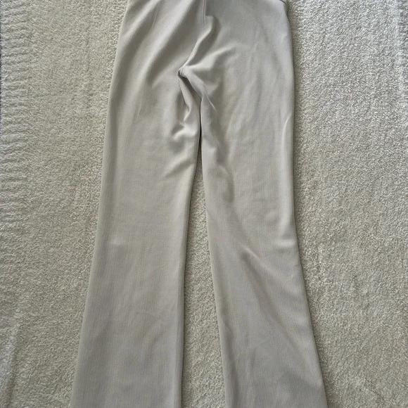 lululemon athletica Cream Trousers - Picture 5 of 6